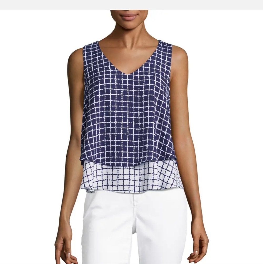 Liz claiborne navy blue and white  swing top Sz M